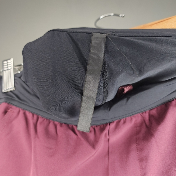 Ten thousand shorts - Picture 2 of 4